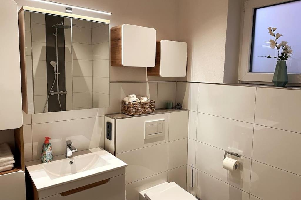 Gemuetliche, Topp Ausgestattete Ferienwohnung Bann Exterior foto